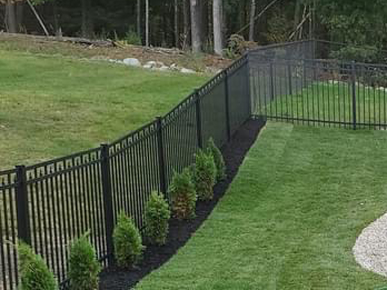 Nashua NH Aluminum Fences